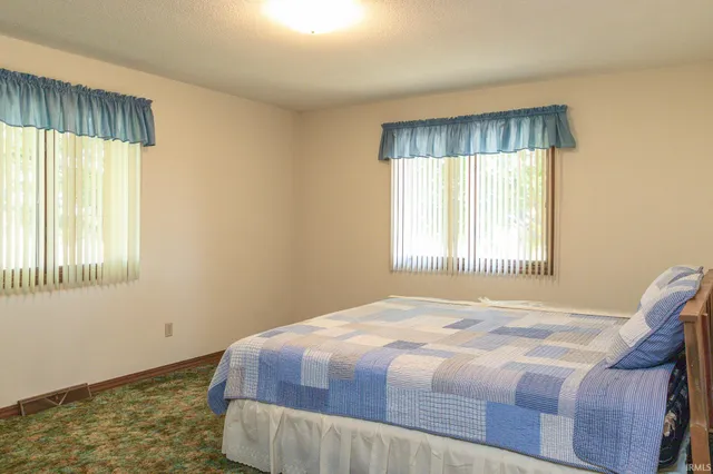 $389,900 | 9002 Yoder Road, Yoder, IN 46798