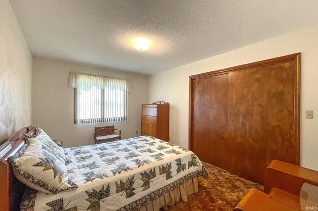 $389,900 | 9002 Yoder Road, Yoder, IN 46798