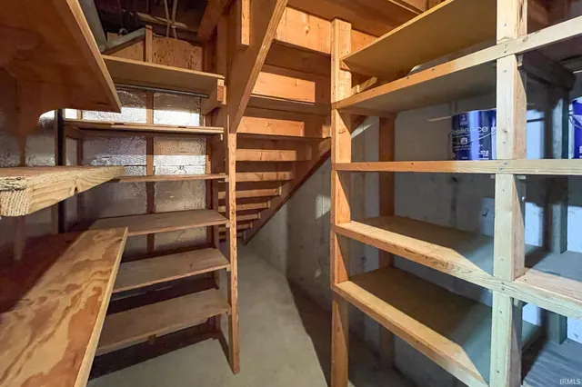 $389,900 | 9002 Yoder Road, Yoder, IN 46798