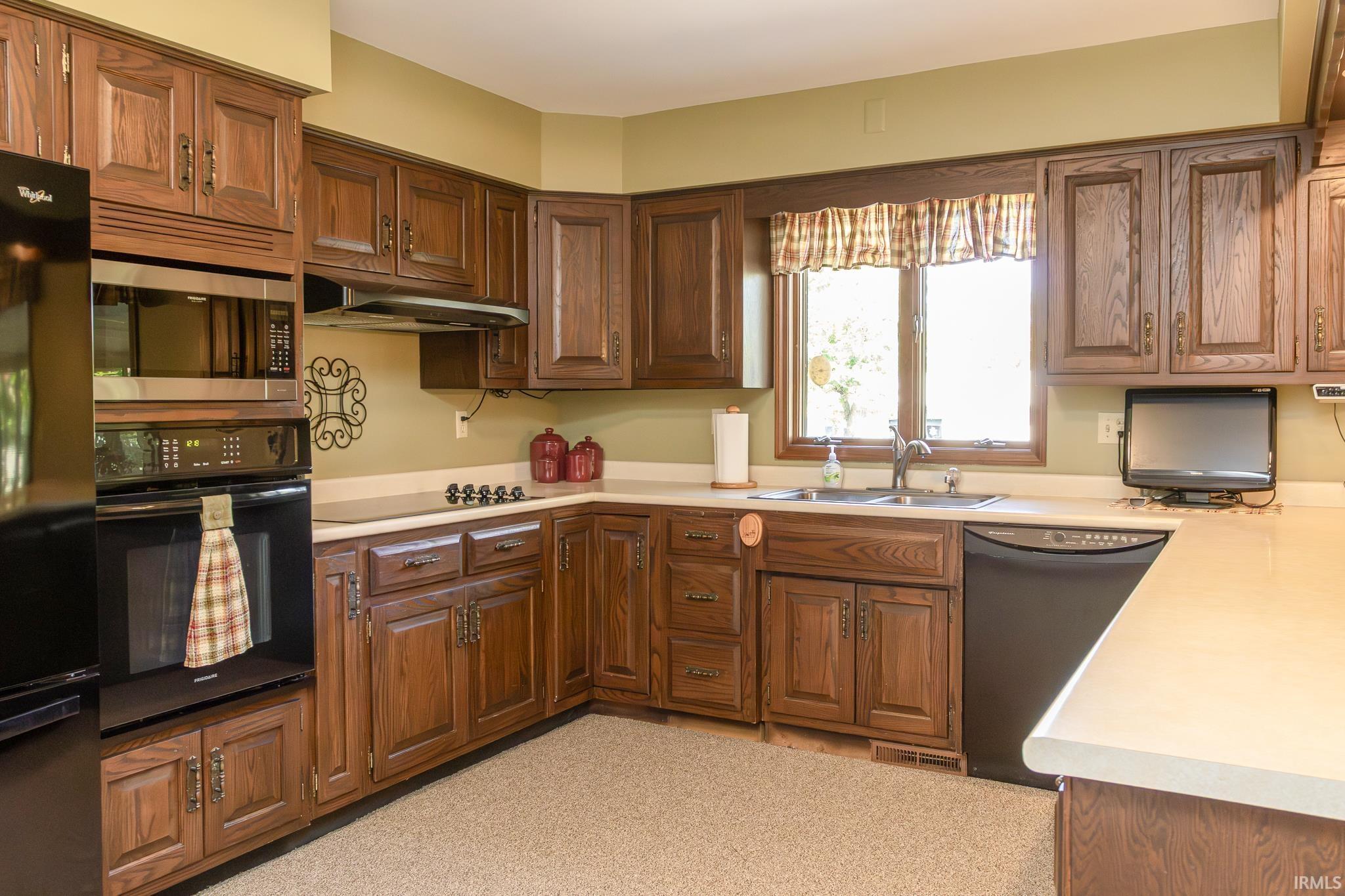 9002 Yoder Road Yoder, IN 46798 - Photo 8 of 36