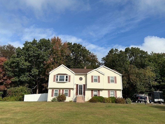 48 Eagle Drive Dudley, MA 01571 - Photo 2 of 33