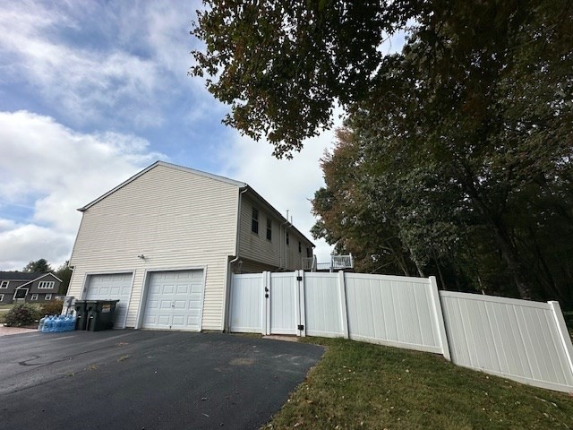 48 Eagle Drive Dudley, MA 01571 - Photo 9 of 33