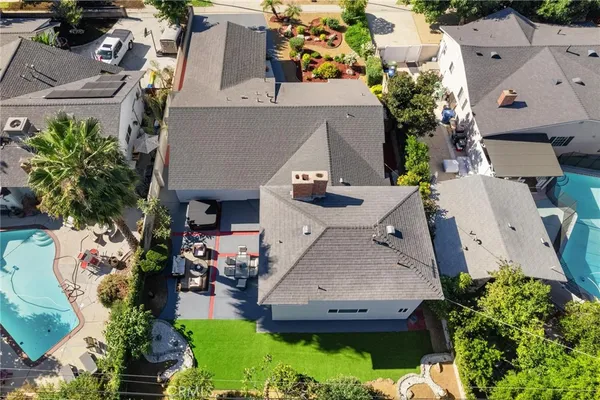 $7,000 | 8356 Vanalden Avenue, Northridge, CA 91324