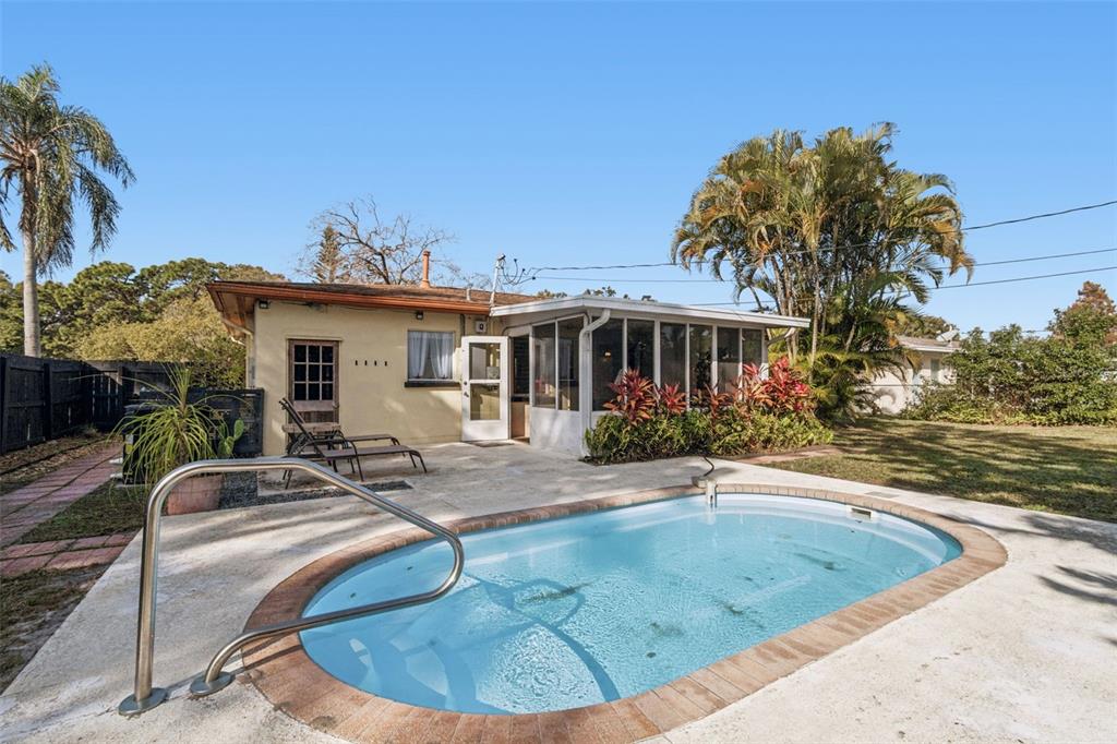 614 12th Street Northwest Largo, FL 33770 - Photo 36 of 50