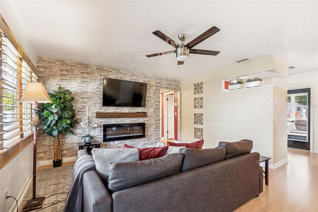 614 12th Street Northwest Largo, FL 33770 - Photo 9 of 50