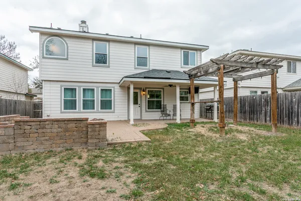 $1,900 | 9038 Pinseeker, Selma, TX 78154