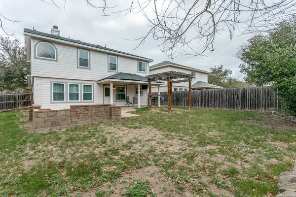$1,900 | 9038 Pinseeker, Selma, TX 78154
