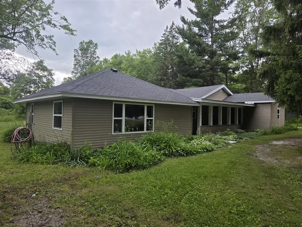 $375,000 | 13799 8th Avenue, Marne, MI 49435