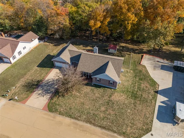 $409,900 | 420 Willow Creek Drive, Farmington, MO 63640