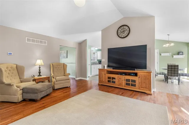 $409,900 | 420 Willow Creek Drive, Farmington, MO 63640