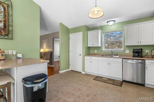 $409,900 | 420 Willow Creek Drive, Farmington, MO 63640