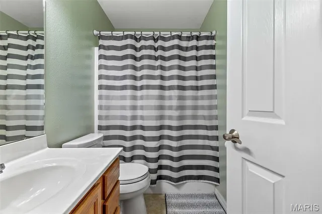 $409,900 | 420 Willow Creek Drive, Farmington, MO 63640