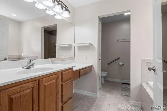 $409,900 | 420 Willow Creek Drive, Farmington, MO 63640