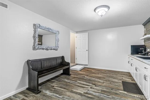 $409,900 | 420 Willow Creek Drive, Farmington, MO 63640