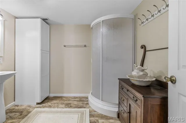 $409,900 | 420 Willow Creek Drive, Farmington, MO 63640