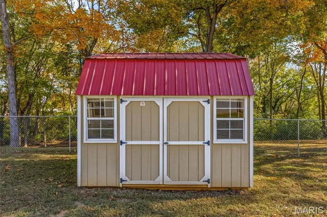 $409,900 | 420 Willow Creek Drive, Farmington, MO 63640