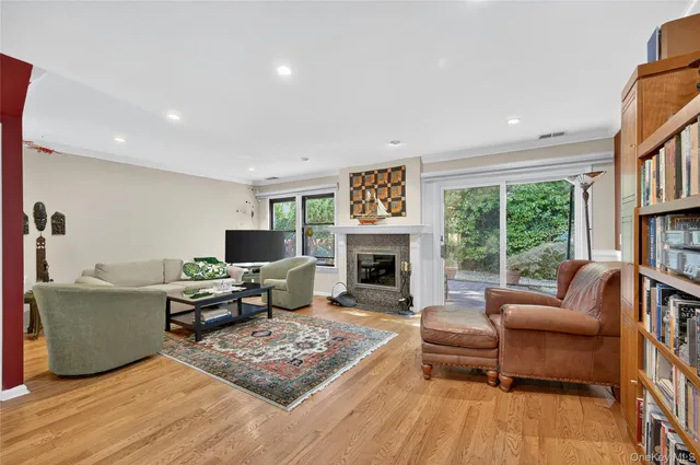 $759,000 | 12 Hampton Way, Woodbury, NY 11797