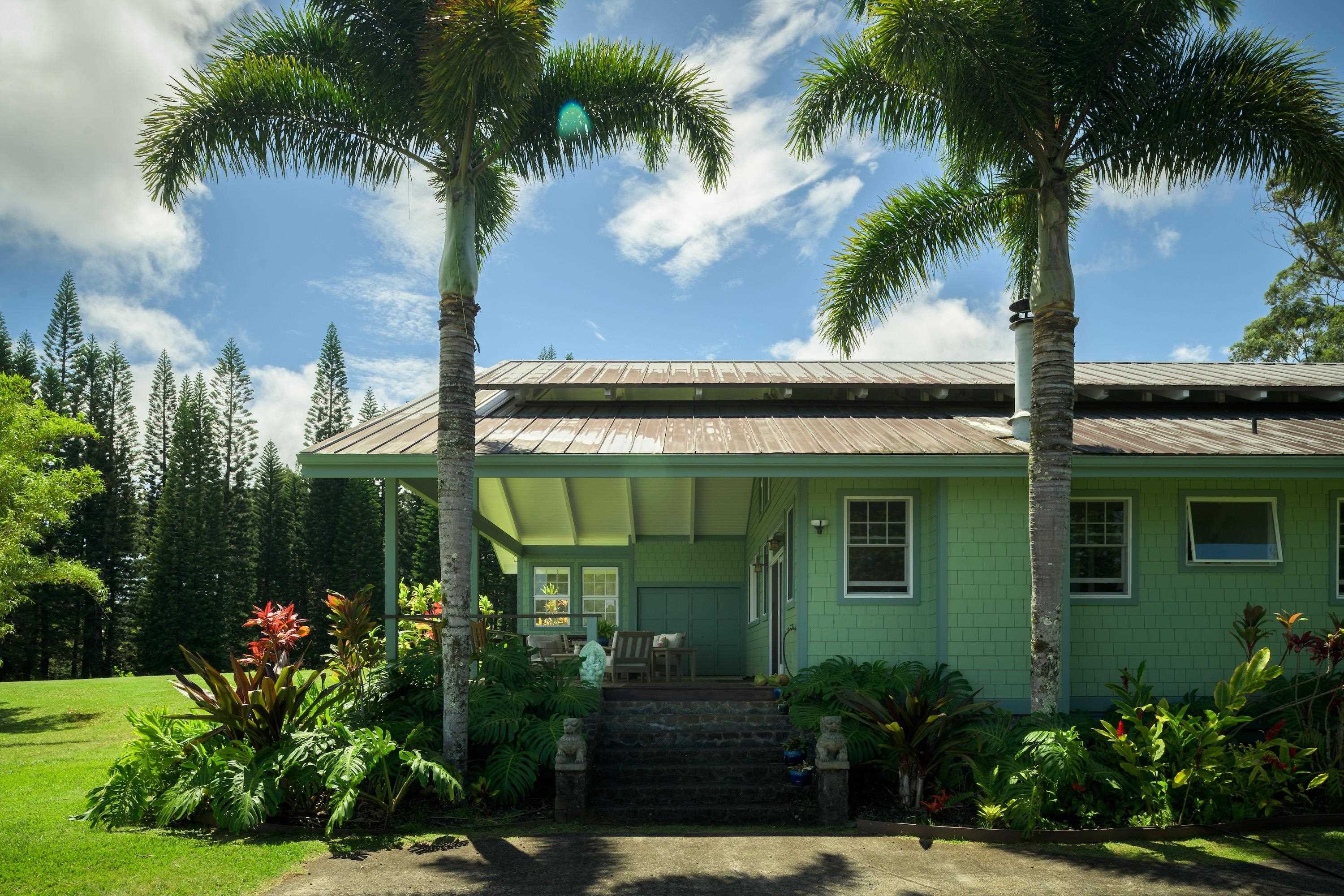 1949 West Kuiaha Road Haiku, HI 96708 - Photo 30 of 49 a front view of a house with garden