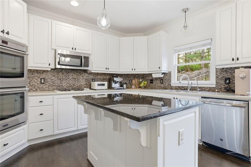 6510 Ridgefield Drive Alpharetta, GA 30005 - Photo 12 of 35