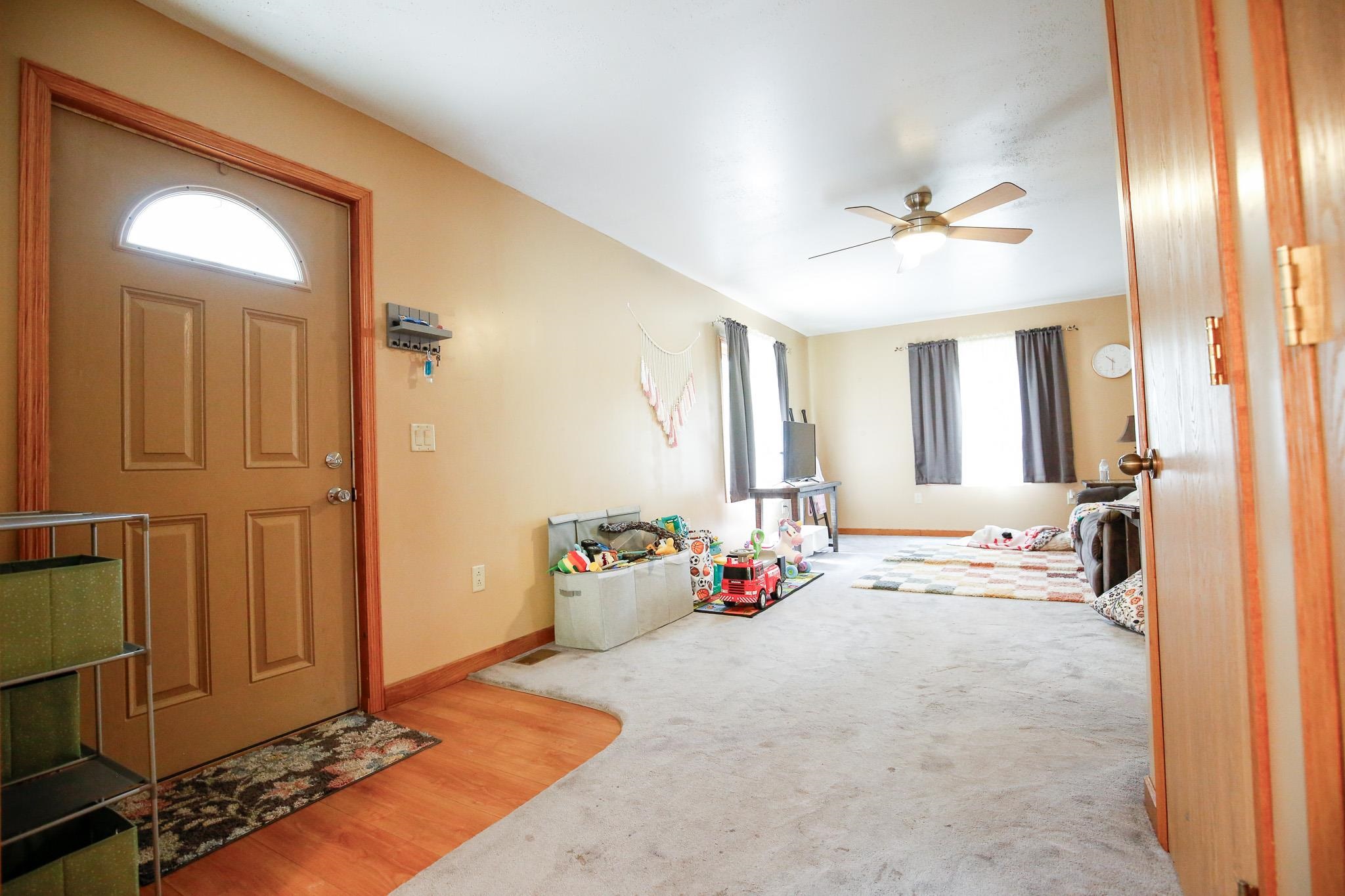 910 Stony Point Road Dixon, IL 61021 - Photo 15 of 44