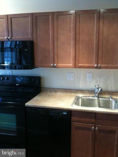 2005 Key Boulevard, Unit 577 Arlington, VA 22201 - Photo 14 of 14 Kitchen #3