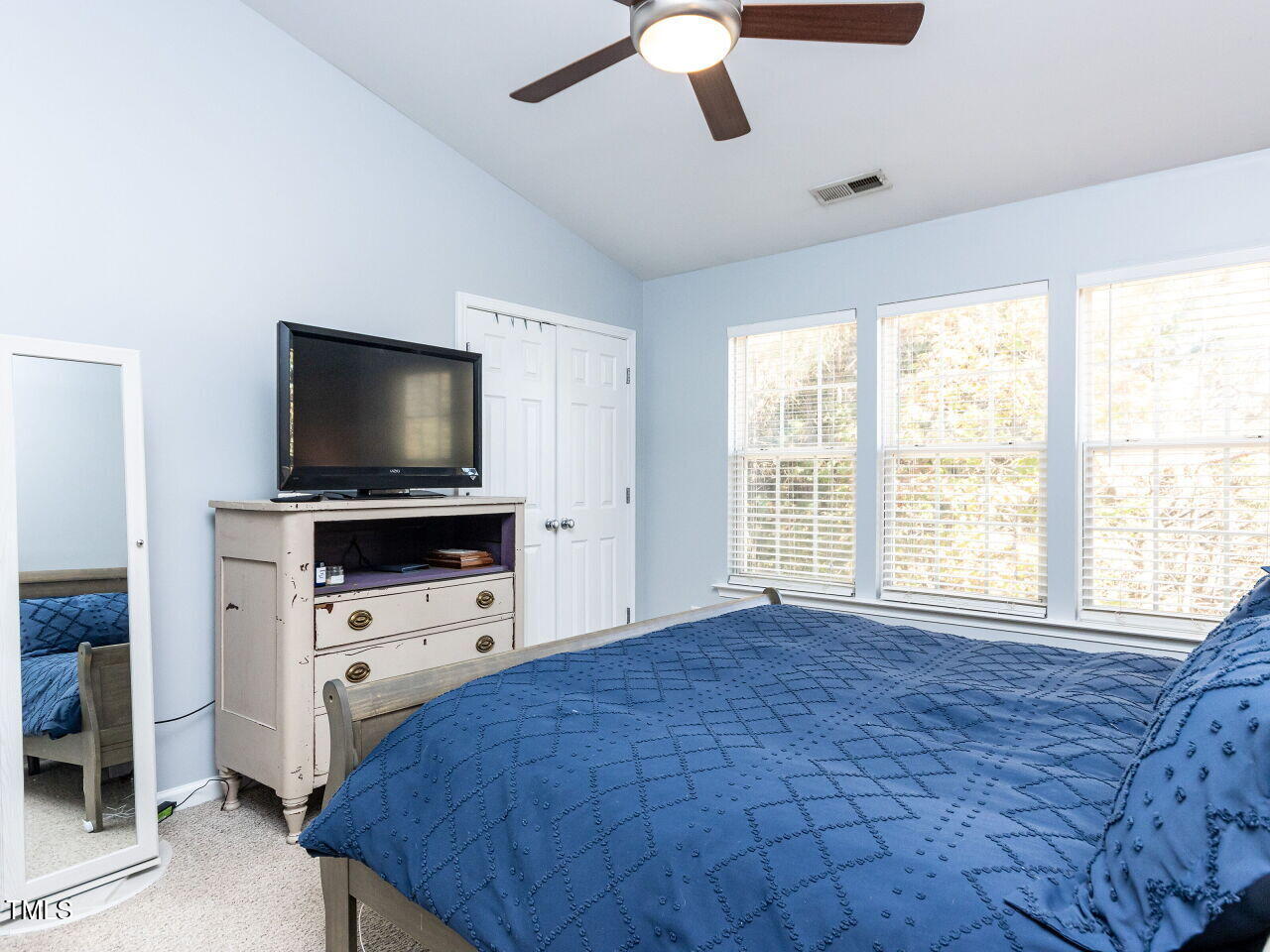 8280 City Loft Court Raleigh, NC 27613 - Photo 16 of 29 016-1280x960-primary-bedroom