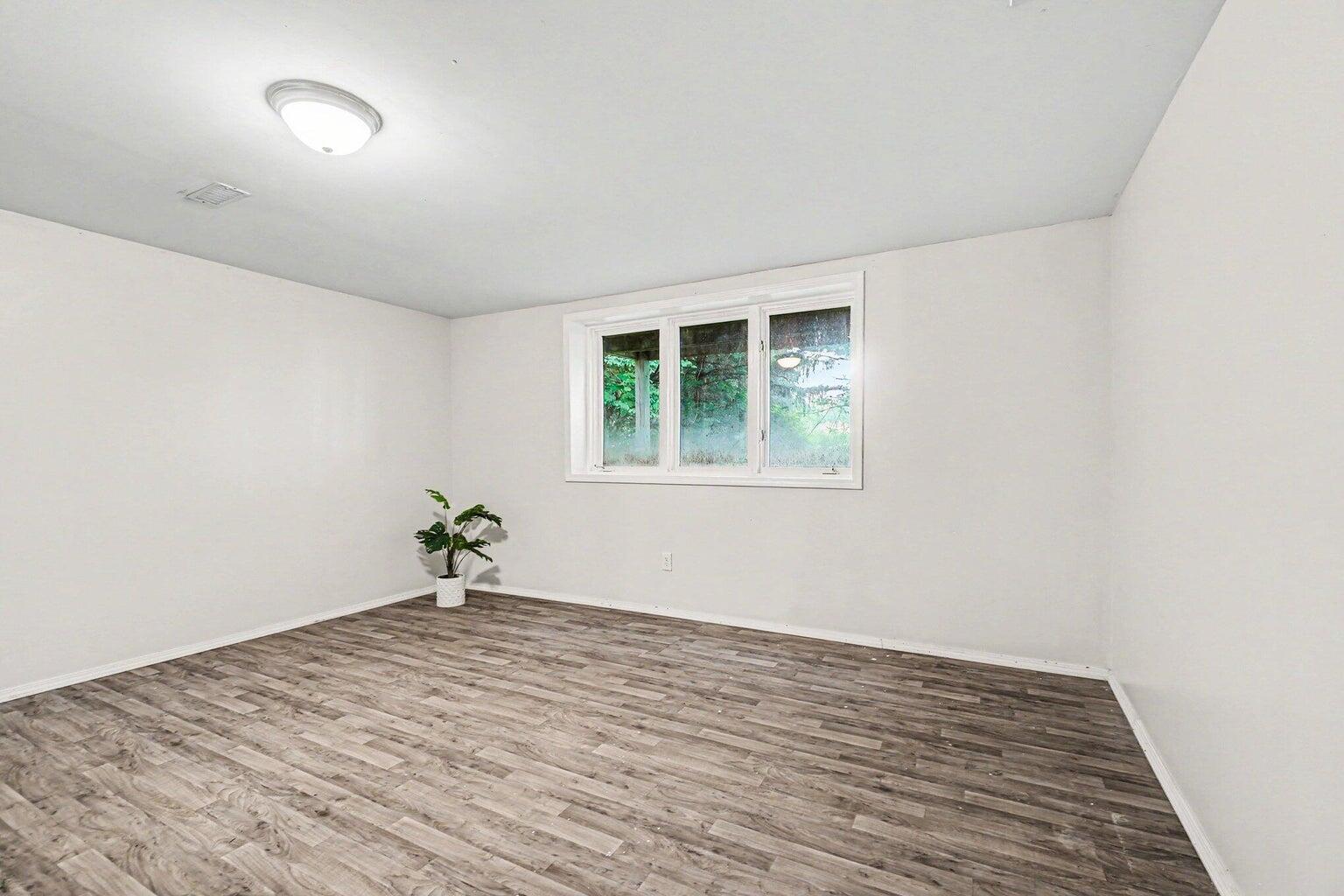 213 Raintree Circle, Unit 55 Kalamazoo, MI 49006 - Photo 20 of 27 downstairs bedroom