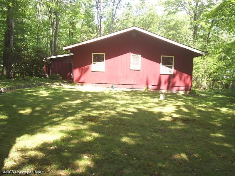 5 Devils Hole Road Cresco, PA 18326 - Photo 3 of 10 LUSH BACKYARD!