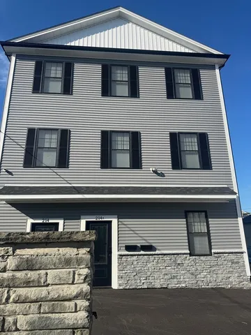 $3,700 | 214 Horton Street, Unit 214, Fall River, MA 02723