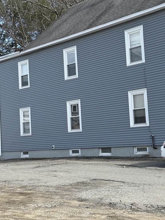 27 Mission Street Gardner, MA 01440 - Photo 6 of 11 a view of a house