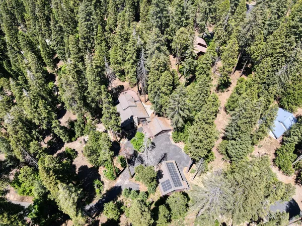 $1,147,000 | 39145 Checkerbloom Lane, Shaver Lake, CA 93664