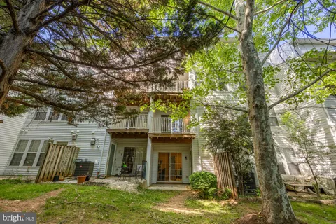 $449,900 | 12625 Fair Crest Court, Unit 116, Fairfax, VA 22033