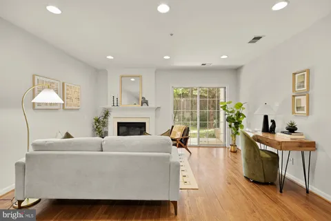 $449,900 | 12625 Fair Crest Court, Unit 116, Fairfax, VA 22033