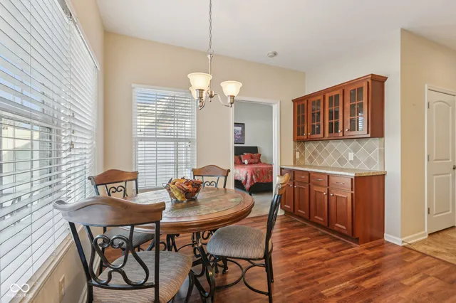 $275,000 | 1091 Distinctive Way, Greenfield, IN 46140