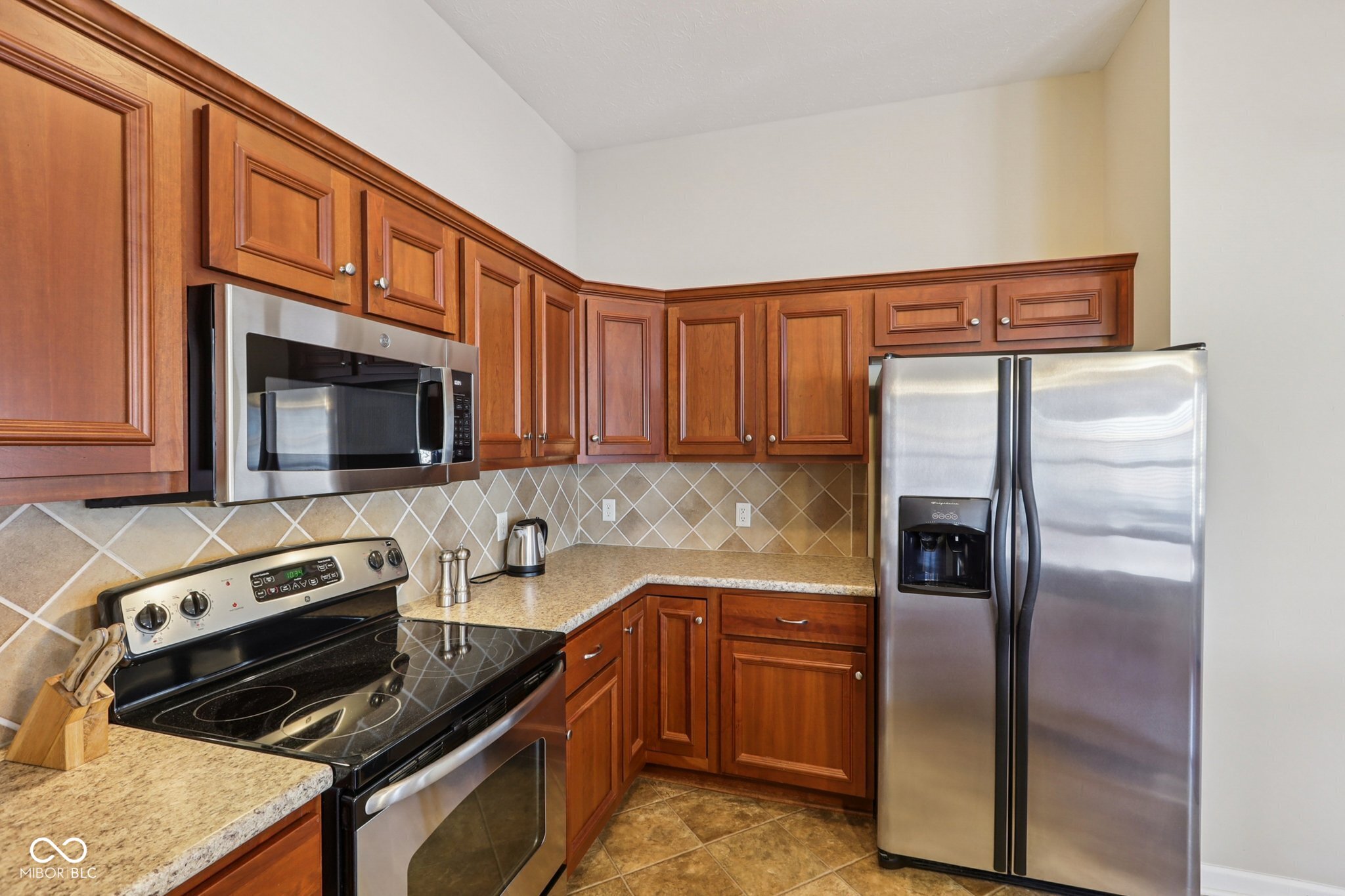 1091 Distinctive Way Greenfield, IN 46140 - Photo 16 of 31