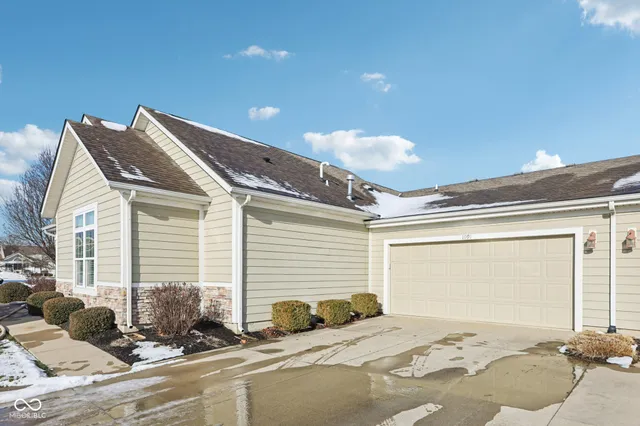 $275,000 | 1091 Distinctive Way, Greenfield, IN 46140