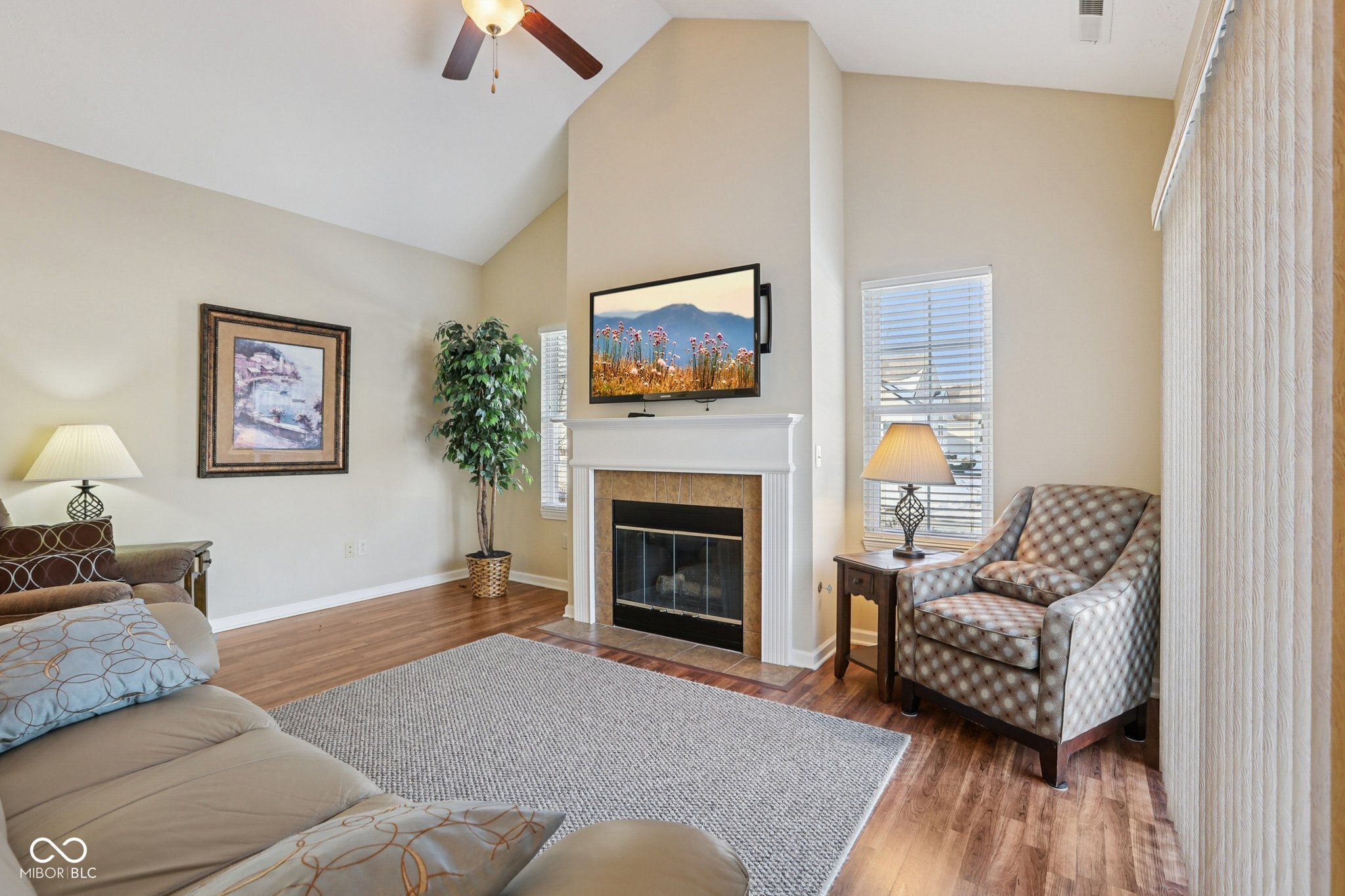 1091 Distinctive Way Greenfield, IN 46140 - Photo 5 of 31