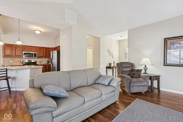 $275,000 | 1091 Distinctive Way, Greenfield, IN 46140