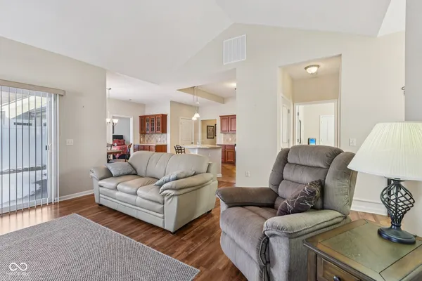 $275,000 | 1091 Distinctive Way, Greenfield, IN 46140