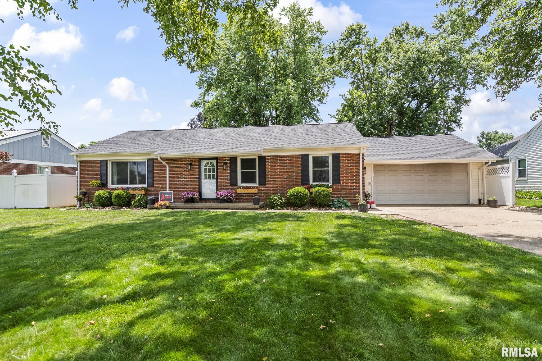 1822 Deerfield Road Chatham, IL 62629 - Photo 1 of 28 Gallery Image 1