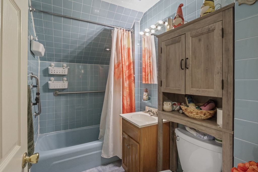259 Baird Street Fall River, MA 02721 - Photo 25 of 42