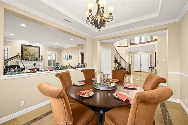a view of a livingroom and dining room
