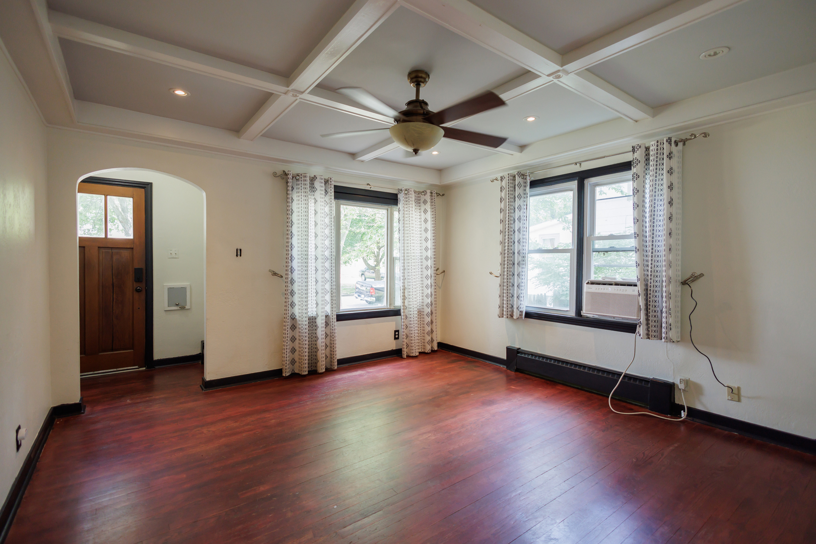 957 South 7th Avenue Kankakee, IL 60901 - Photo 2 of 32