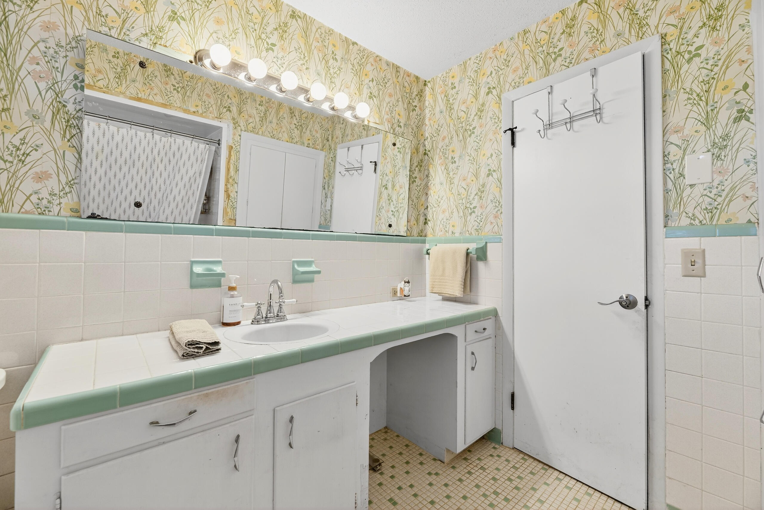 294 Nates Store Road Cameron, SC 29030 - Photo 19 of 43 Master Bath