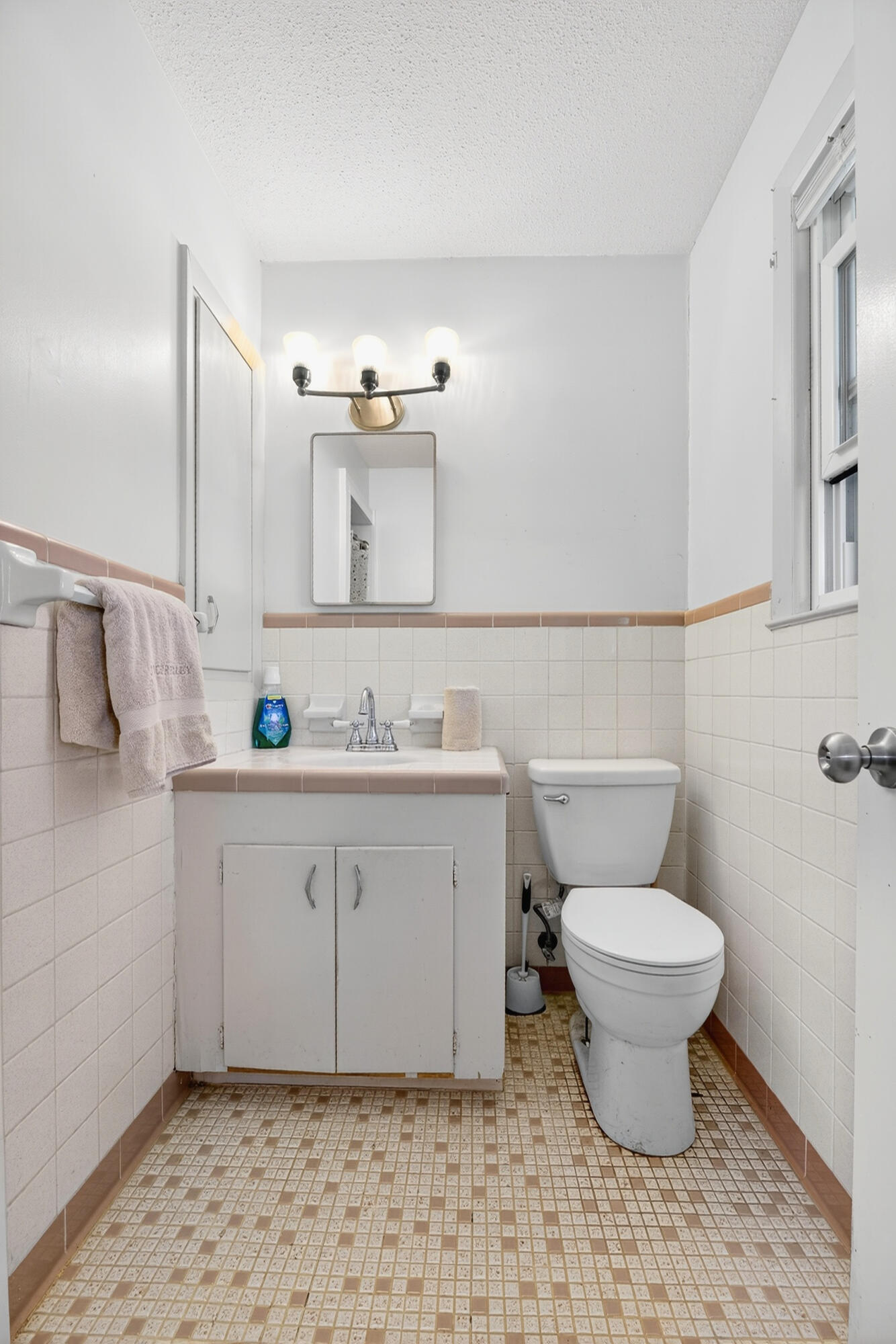 294 Nates Store Road Cameron, SC 29030 - Photo 20 of 43 Master Bath, view 2