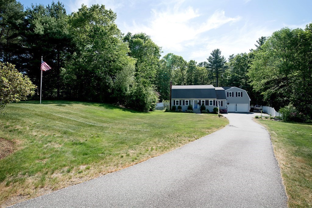 14 Shufelt Road Walpole, MA 02071 - Photo 4 of 27