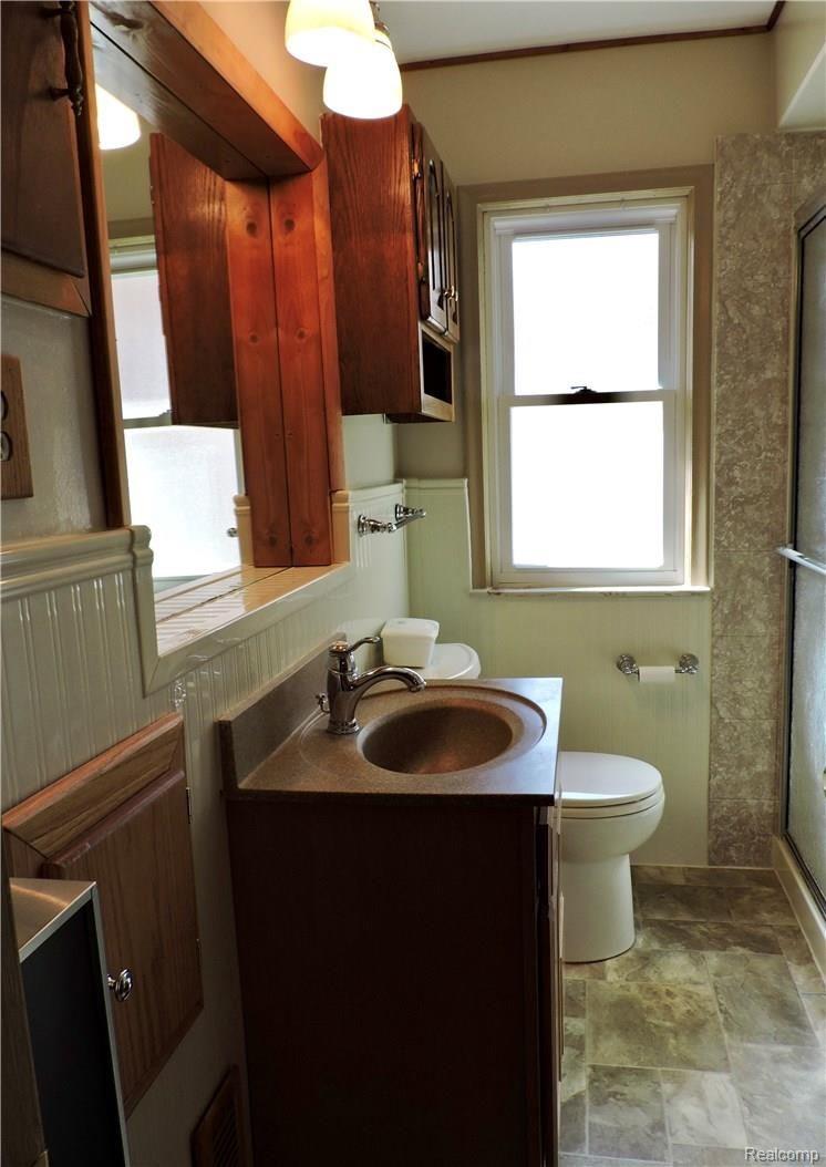 326 Amherst Street Inkster, MI 48141 - Photo 12 of 19 Completely remodeled bath with ceramic flooring