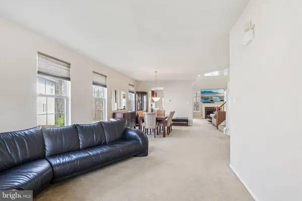 a view of a livingroom and dining room