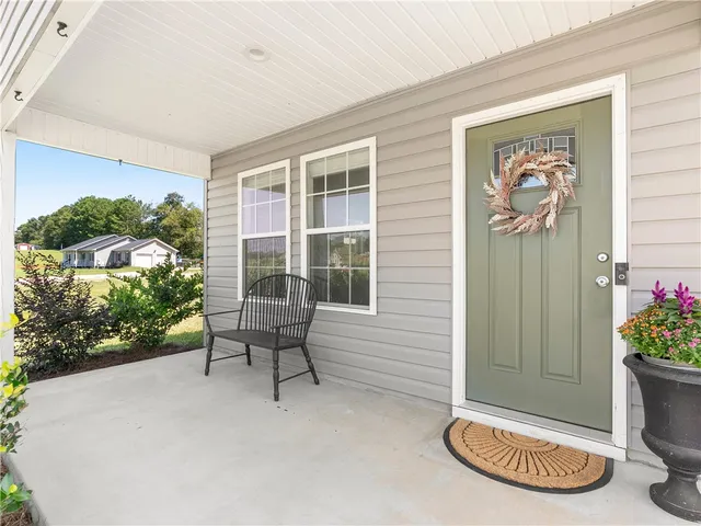 $283,500 | 381 Deer Farm, Fair Play, SC 29643