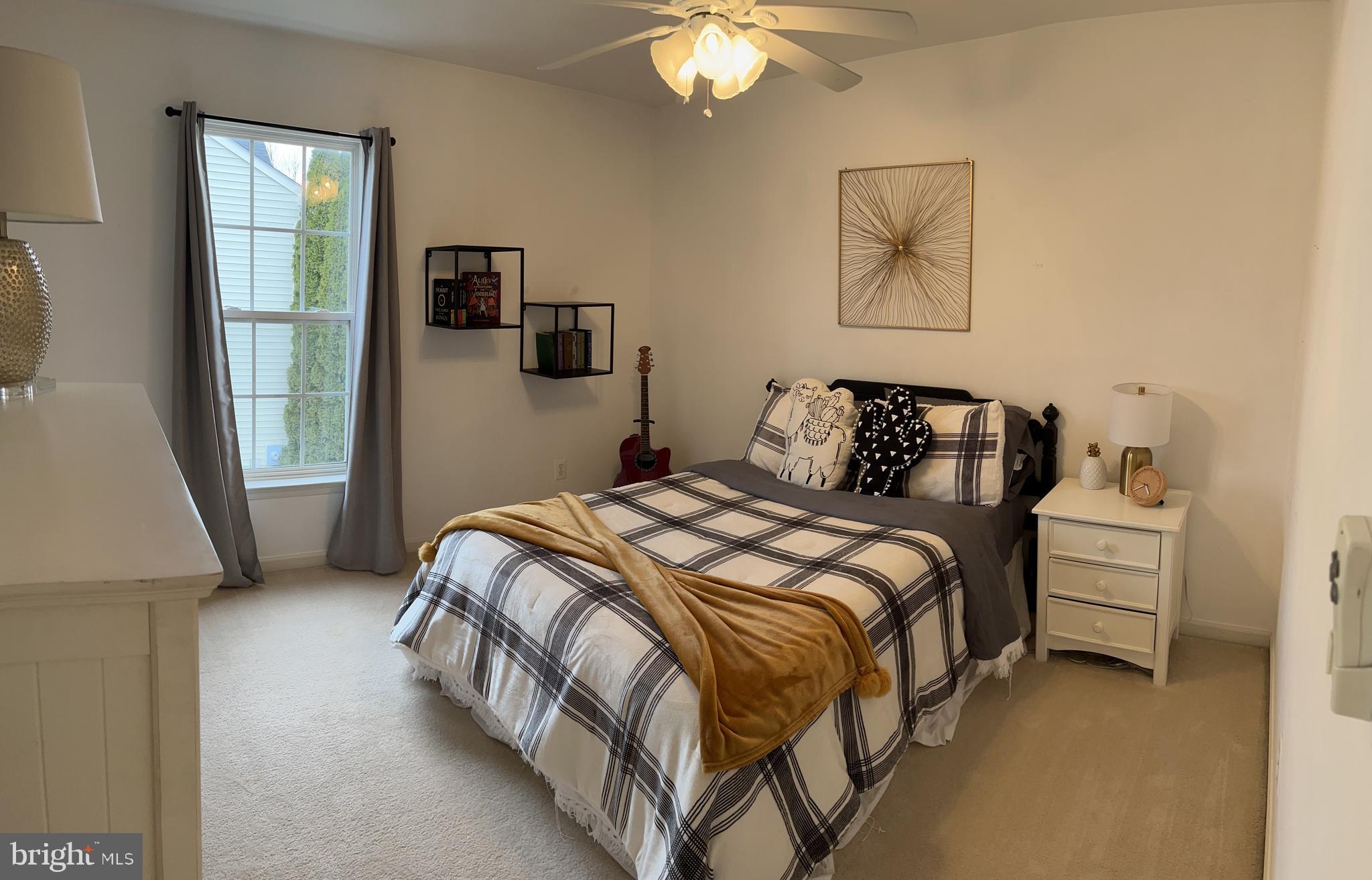 14660 Red House Road Gainesville, VA 20155 - Photo 21 of 64 The back bedroom overlooks backyard fun.